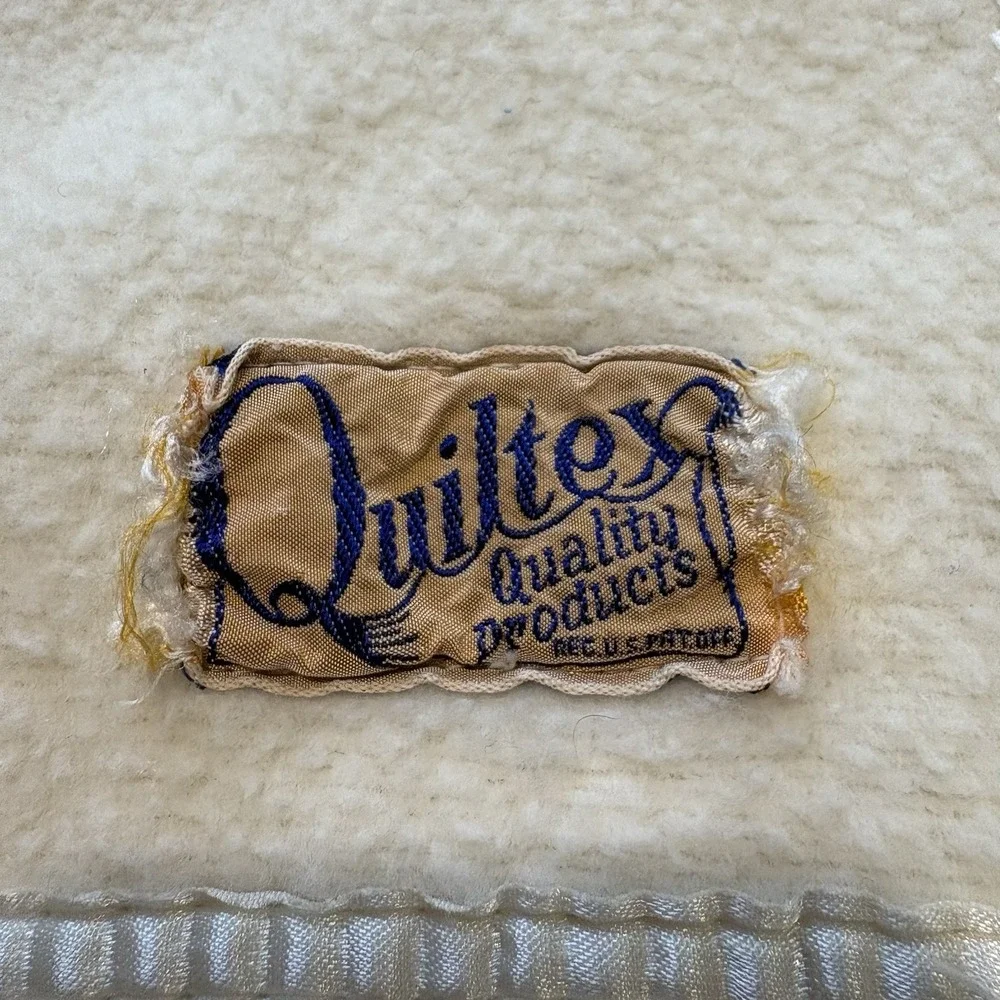 Vtg Quiltex Baby Blanket 80s Ivory Cream Satin Trim USA Fleece 35x42